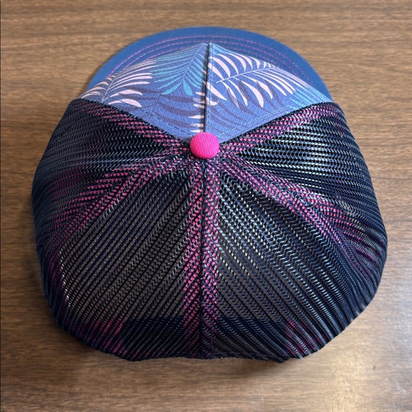 Tropical Theme Snap On Truckers Cap unisex - Picture 6 of 10